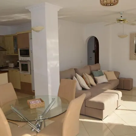 3 Bedroom With Stunning Views K302 Apartamento *